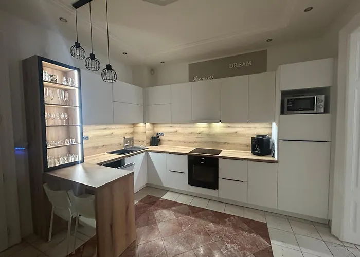 Leo Obchodna - Family Apartment *